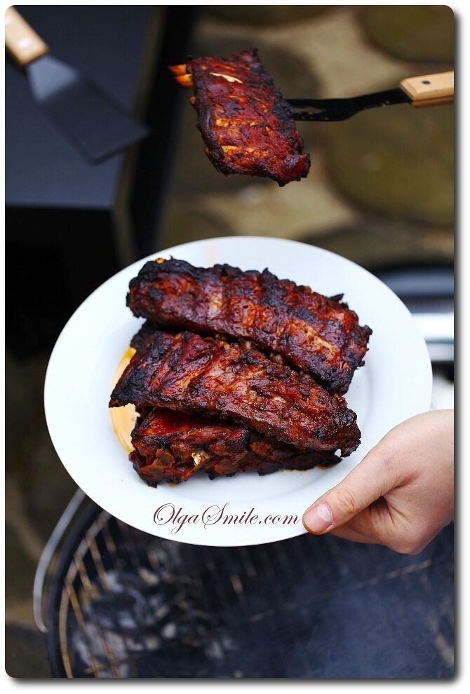 Ребра на гриле   Я знаю людей, для которых ребрышки на гриле всегда должны появляться на домашних вечеринках